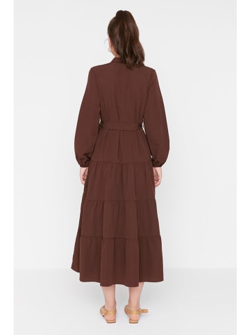 trendyol Kleid in Dunkelbraun