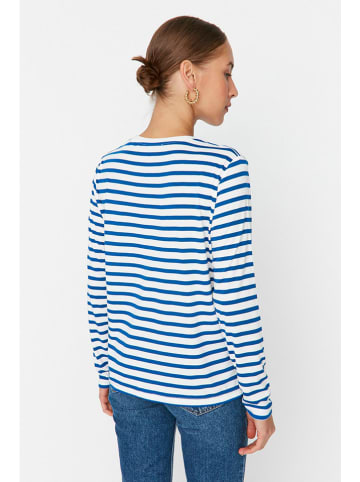 trendyol Longsleeve in Blau/ Weiß