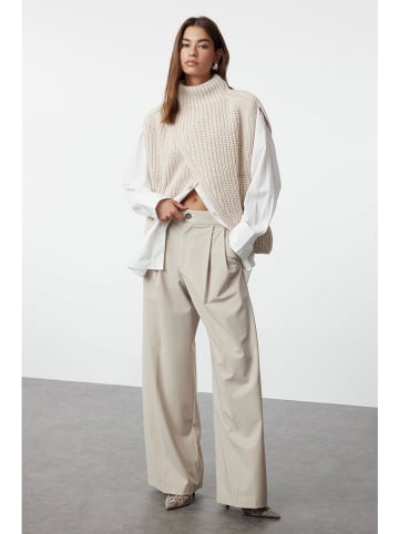 trendyol Pullunder in Beige