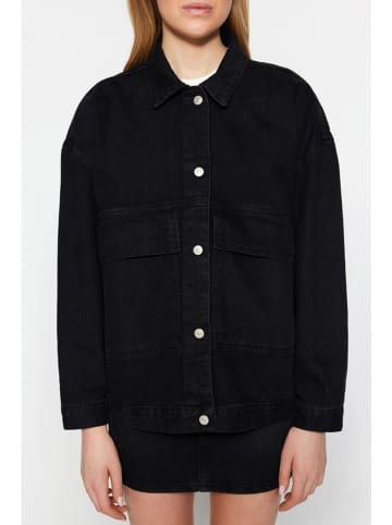 trendyol Jeansjacke in Schwarz