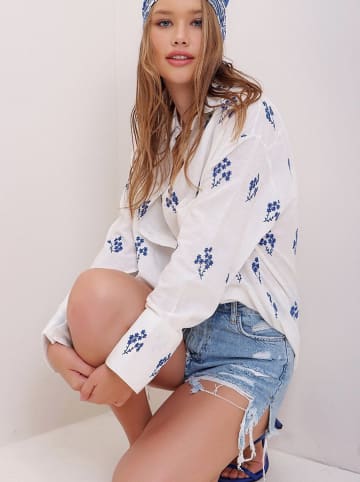 Trend Alacati Bluse in Weiß/ Blau