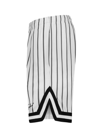 Authentic Style Bermudas in Weiß