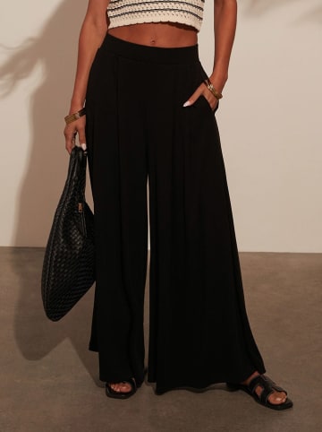 Milan Kiss Marlenehose in Schwarz