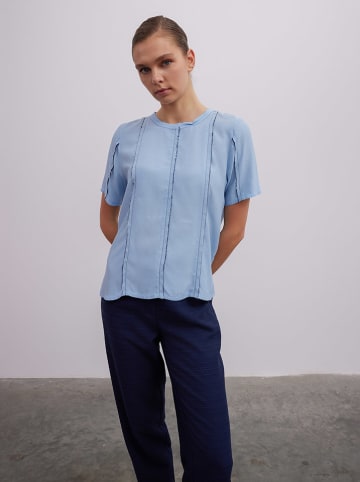 BGN Blouse lichtblauw