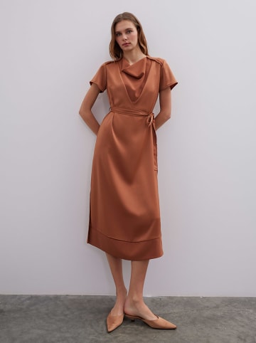BGN Kleid in Cognac