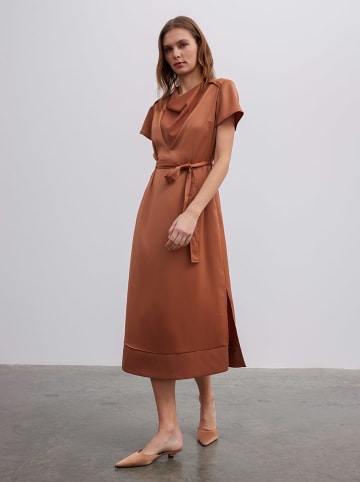 BGN Kleid in Cognac