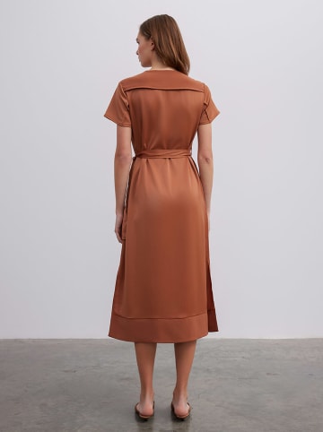 BGN Kleid in Cognac