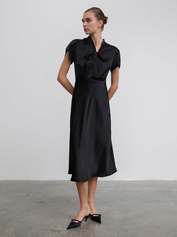 BGN Kleid in Schwarz