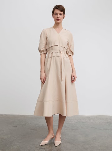 BGN Kleid in Sand