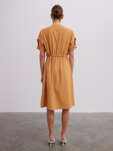 BGN Kleid in Camel