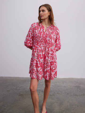 BGN Kleid in Rosa/ Pink