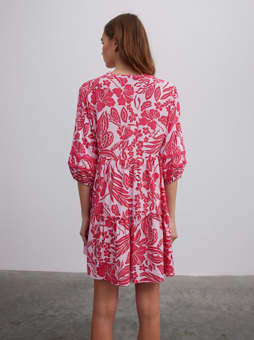 BGN Kleid in Rosa/ Pink