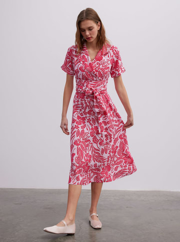 BGN Kleid in Rosa/ Pink