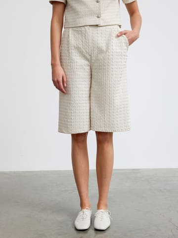 BGN Bermudas in Creme