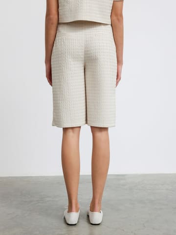 BGN Bermudas in Creme