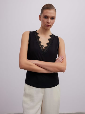 BGN Top w kolorze czarnym