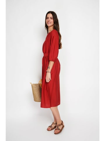 William de Faye Kleid in Rot