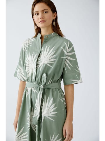 Oui Kleid in Grün/ Weiß
