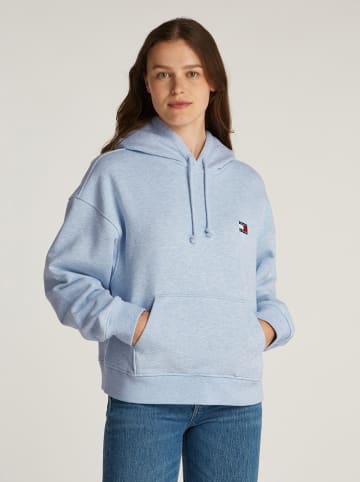 TOMMY JEANS Bluza w kolorze błękitnym