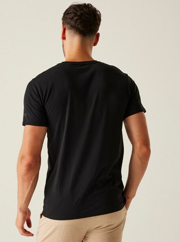 Regatta Shirt "Breezed V" in Schwarz