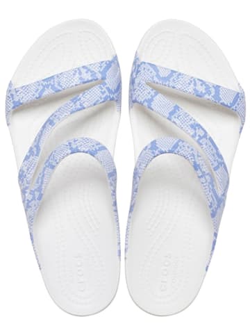 Crocs Klapki "Kadee II" w kolorze błękitno-białym