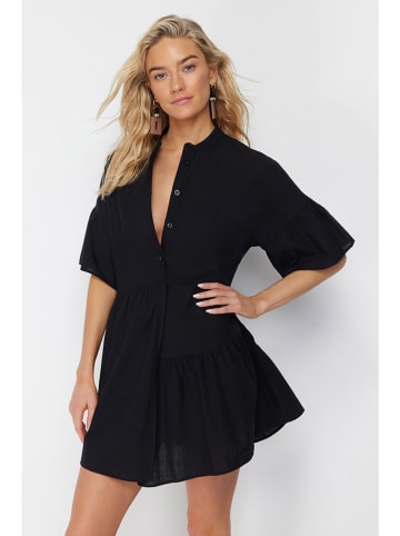 trendyol Kleid in Schwarz