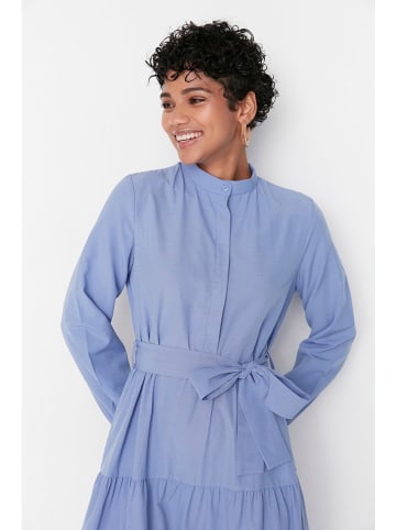 trendyol Kleid in Hellblau