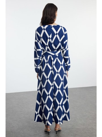 trendyol Jurk blauw/wit