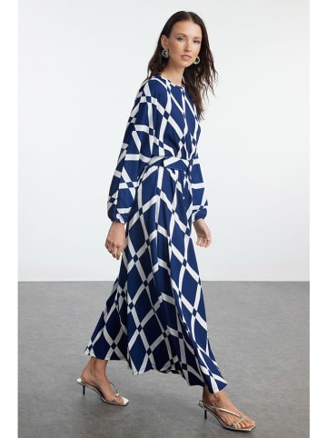 trendyol Jurk blauw/wit