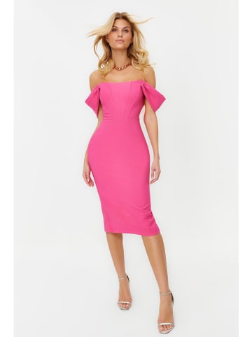trendyol Kleid in Pink