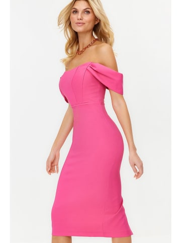 trendyol Kleid in Pink
