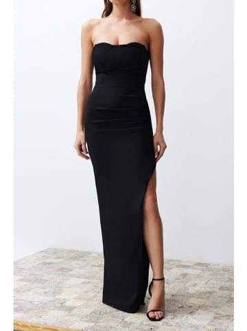 trendyol Kleid in Schwarz