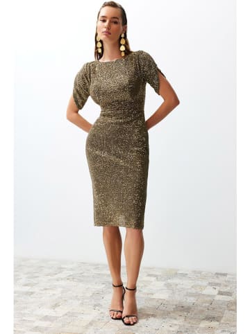 trendyol Kleid in Gold
