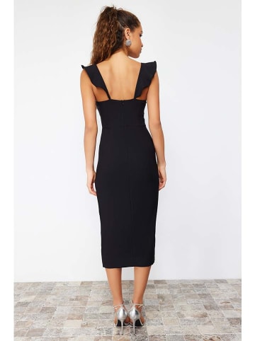 trendyol Kleid in Schwarz