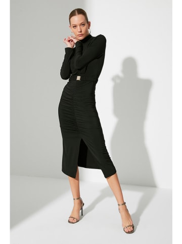 trendyol Kleid in Schwarz