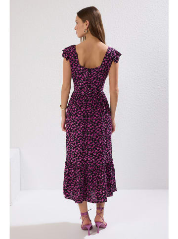 trendyol Kleid in Schwarz/ Lila