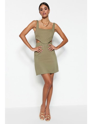 trendyol Kleid in Khaki