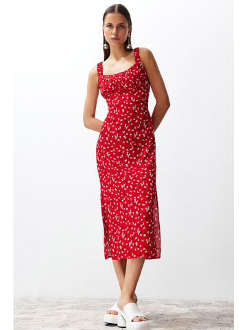 trendyol Kleid in Rot/ Weiß