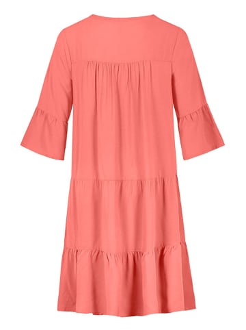 Sublevel Kleid in Koralle