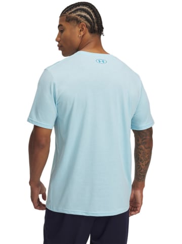 Under Armour Shirt in Hellblau