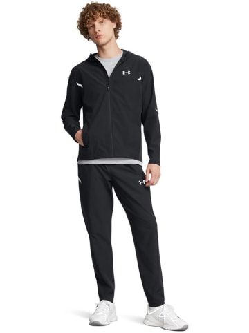 Under Armour Trainingshosen in Schwarz