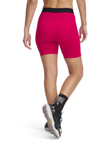 Under Armour Funktionsshorts in Fuchsia