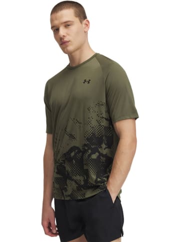 Under Armour Trainingsshirt in Khaki/ Schwarz