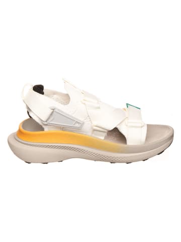 Teva Sandalen "Aventrail" in Creme