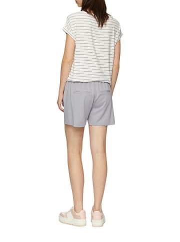 QS by s.Oliver Shorts in Grau