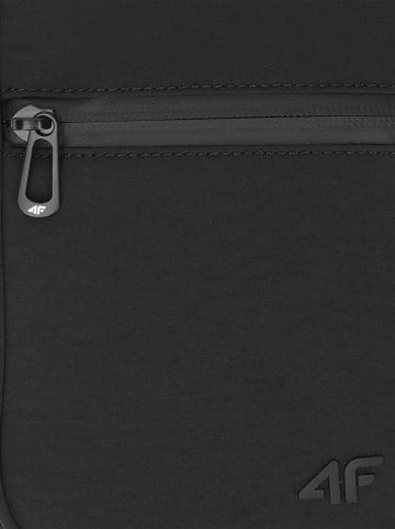 4F Umhängetasche in Schwarz - (B)21 x (H)16 x (T)5 cm