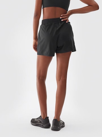 4F Trainingsshorts in Schwarz