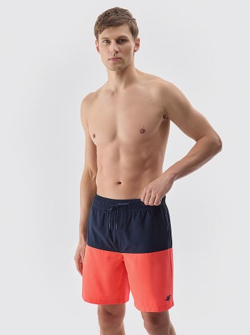 4F Badeshorts in Schwarz/ Koralle