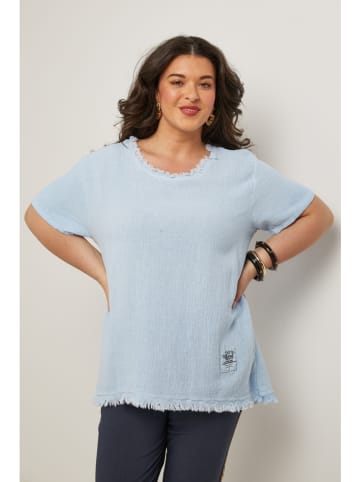 Curvy Lady Bluse in Hellblau