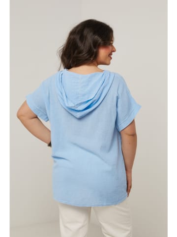 Curvy Lady Bluse in Hellblau